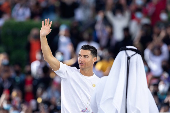 Ronaldo nhận giải thưởng ở Dubai - Bóng Đá