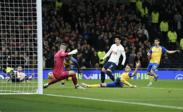 Tottenham thua ngược Southampton trong 4 phút - Bóng Đá