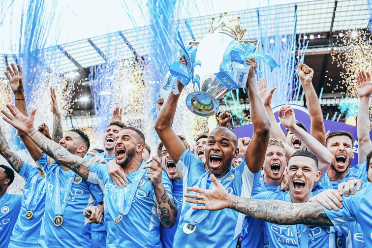 Man City vô địch Premier League: Pep Guardiola viết trang sử mới - Bóng Đá