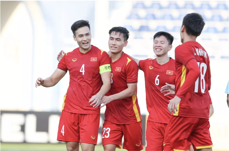 U23 Việt Nam vào tứ kết U23 châu Á 2022: Vì đâu ngả mũ với ông Gong - Bóng Đá