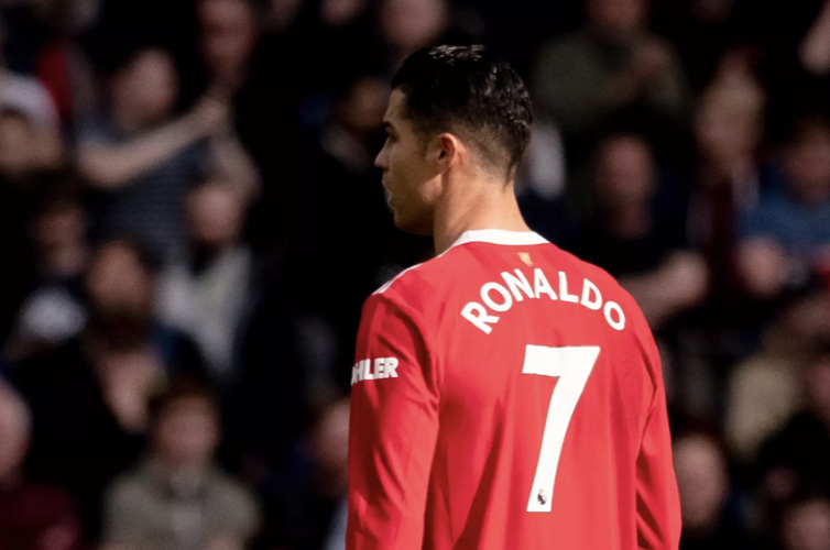 Ronaldo nổi loạn rời MU: Các ông lớn ngoảnh mặt với CR7 - Bóng Đá