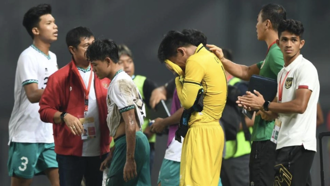 Phản ứng của HLV Shin Tae-yong khi U19 Indonesia bị loại - Bóng Đá
