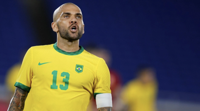 Dani Alves bị điều tra trước World Cup 2022 - Bóng Đá