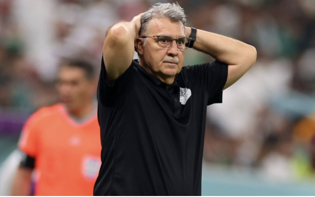 HLV Mexico từ chức sau khi bị loại khỏi World Cup - Bóng Đá