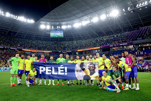 Cầu thủ Brazil tặng chiến thắng cho Pele - Bóng Đá
