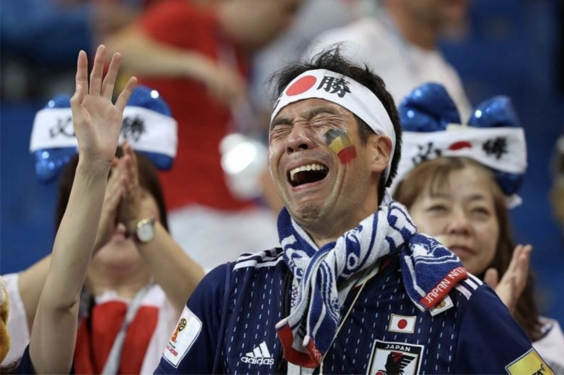 Nỗi buồn của CĐV Nhật Bản khi đội nhà bị loại - Bóng Đá