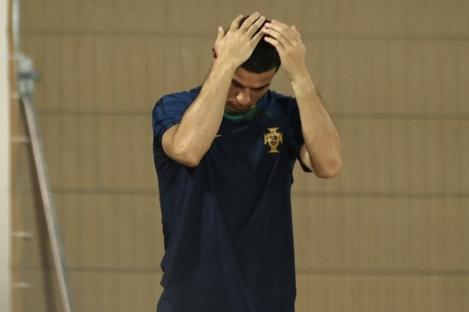 Hình ảnh mệt mỏi của Ronaldo - Bóng Đá