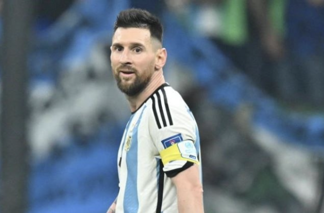 Messi nghỉ tập sau nghi vấn gặp chấn thương - Bóng Đá