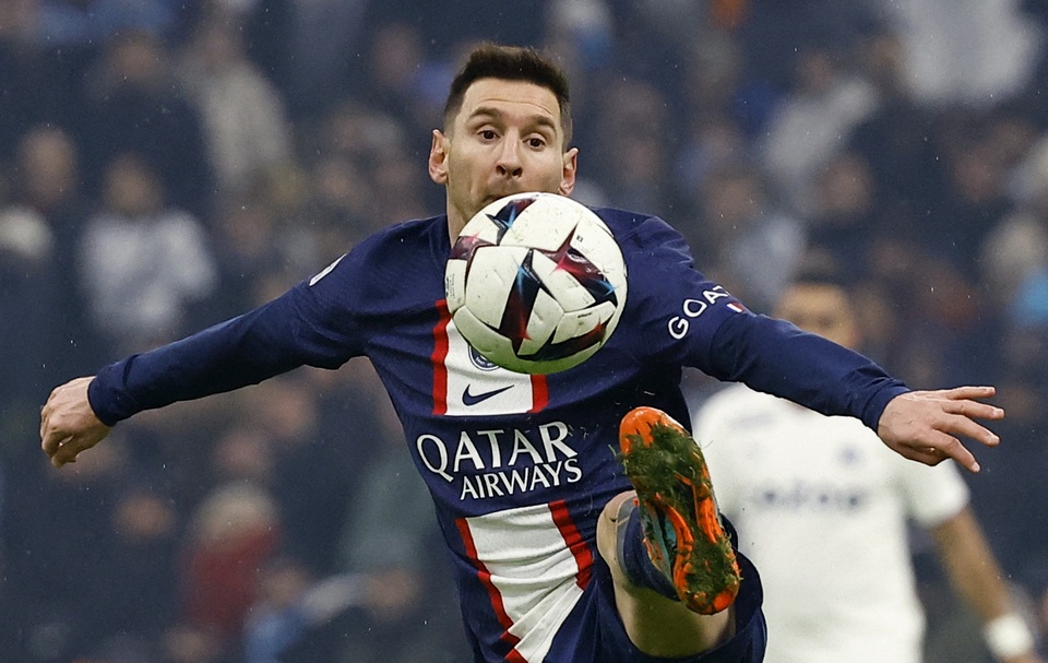 Messi sắp vượt mặt Ronaldo - Bóng Đá