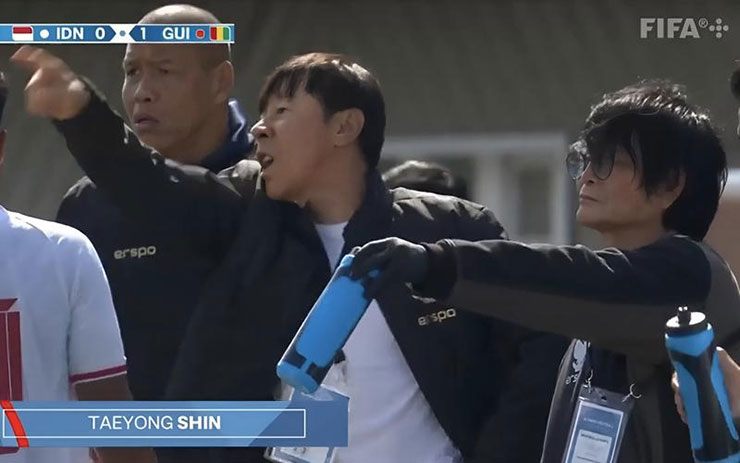 U23 Indonesia thua cay đắng, HLV Shin Tae-yong khóc tức tưởi - Bóng Đá