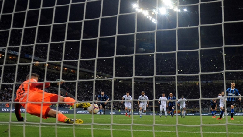 SỐC: Vợ Icardi chỉ trích người hâm mộ Inter Milan, lôi cả Messi, Ronaldo vào cuộc - Bóng Đá