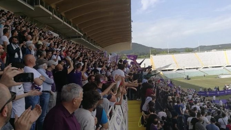 Tân Chủ tịch ra mắt, người hâm mộ Fiorentina có hành động khó tin - Bóng Đá
