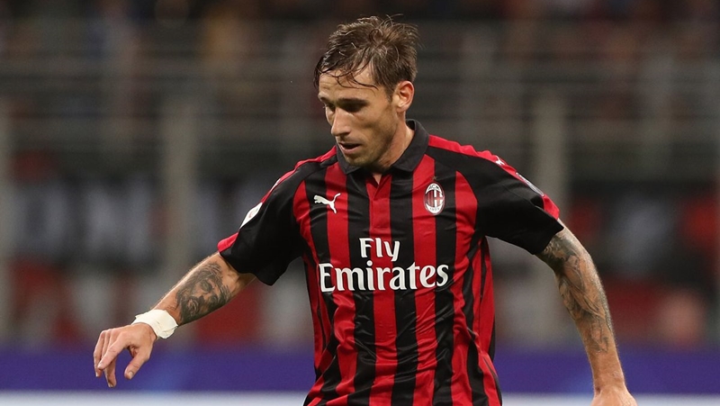 Lucas Biglia rời AC Milan - Bóng Đá