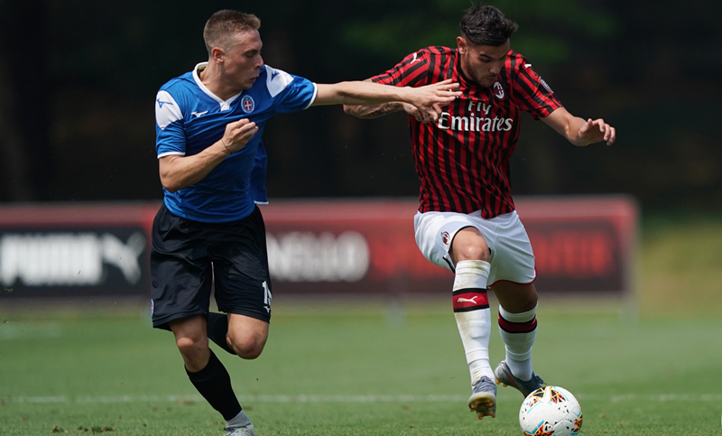 Ảnh: AC Milan 1-1 Novara - Bóng Đá
