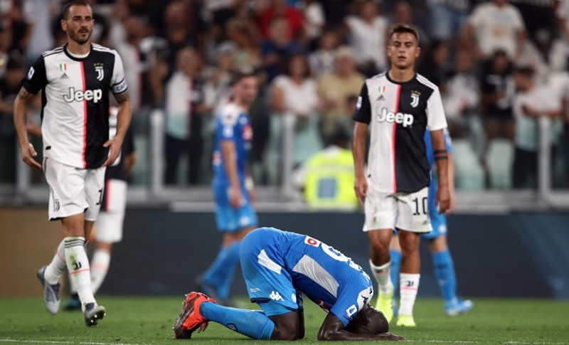 Góc Napoli: Hàng thủ và cơn đau đầu của Ancelotti - Bóng Đá