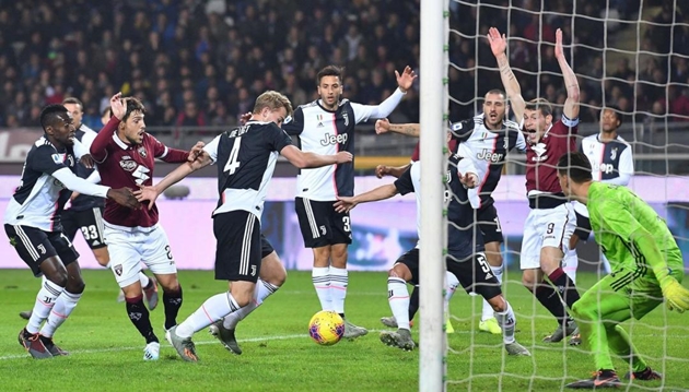 Il Bianconero chỉ ra lí do De Ligt không bị thổi phạt ở trận gặp Torino - Bóng Đá