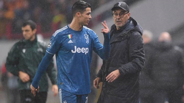 Sarri lí giải nguyên nhân ROnaldo bực tức khi bị thay ra - Bóng Đá