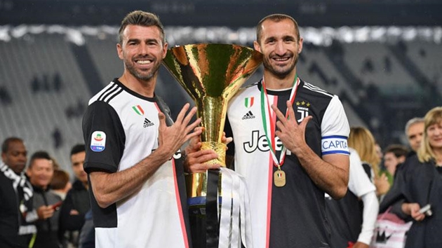 6 cầu thủ Italia giải nghệ trong năm 2019 - Bóng Đá