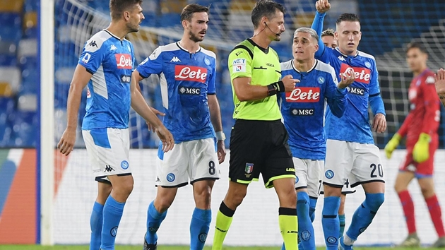 Công bố mức phạt dành cho các cầu thủ Napoli - Bóng Đá