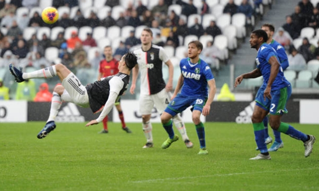 Ảnh Cristiano Ronaldo trong trận gặp Sassuolo - Bóng Đá