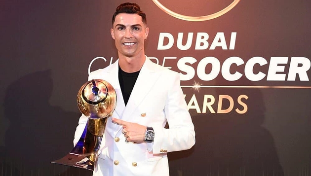 Ronaldo nhận Globe Soccer Awards - Bóng Đá