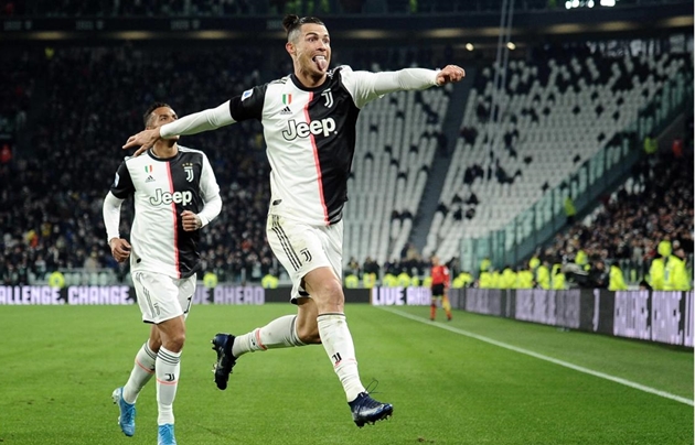 Ronaldo ghi 15 bàn trong 14 mùa giải liên tiếp - Bóng Đá