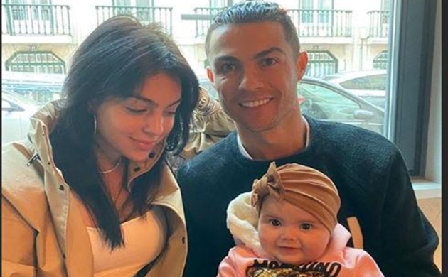 Được nghỉ ngơi, Ronaldo bay tới Lisbon thăm chị gái Katia - Bóng Đá