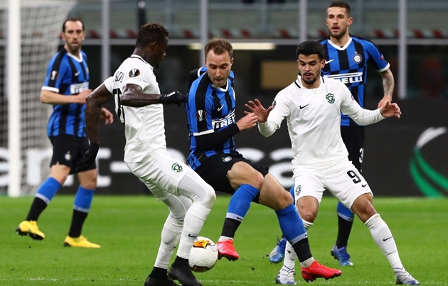 Lukaku ghi bàn hài hước, Inter Milan tiến vào vòng 16 đội Europa League - Bóng Đá