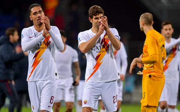 Chris Smalling mắc sai lầm, AS Roma nhọc nhằn đánh bại Cagliari - Bóng Đá