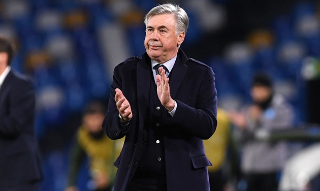 HLV Everton: “Ở Italia, bạn không được phép làm điều đó”