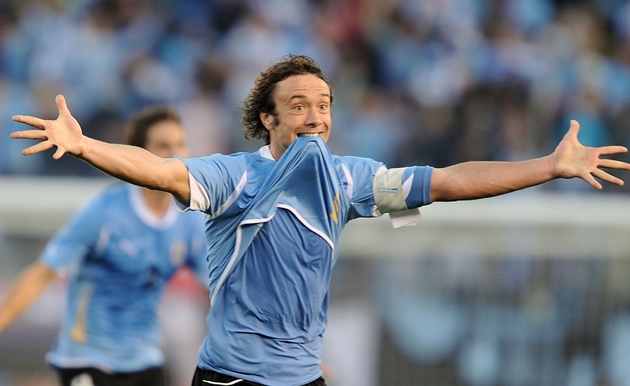 10 sao Uruguay có số lần khoác áo ĐTQG nhiều nhất: Forlan, Suarez, Cavani ở đâu? - Bóng Đá