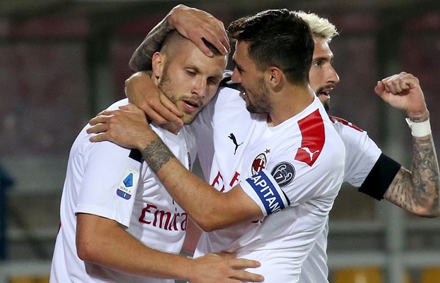 AC Milan hủy diệt Lecce 4-1 dù không có Ibrahimovic - Bóng Đá