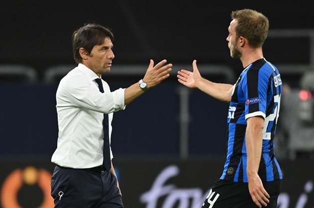24 giờ tràn đầy niềm vui tại Inter: Sanchez ký hợp đồng 3 năm, mâu thuẫn với Conte kết thúc - Bóng Đá