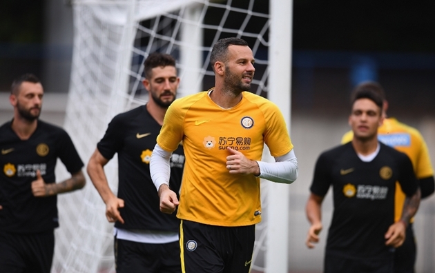 Ảnh Inter Milan tập trước trận gặp Shakhtar - Bóng Đá