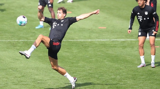 Bayern Munich tập luyện, nhà vô địch World Cup khoe mái tóc cực lạ - Bóng Đá