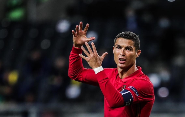 Từ Cavani đến Ronaldo: 16 cầu thủ ghi nhiều bàn thắng nhất cho ĐTQG còn đang thi đấu - Bóng Đá