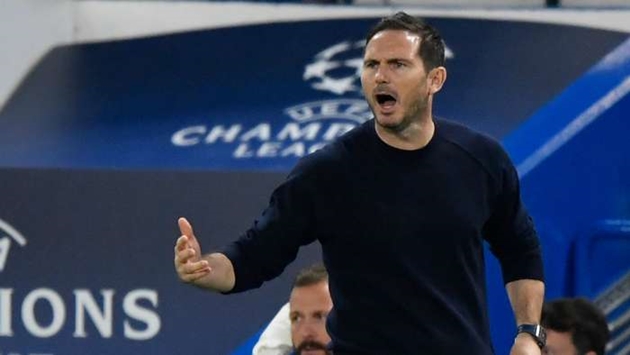 'We are making it up as we go along' - Chelsea boss Lampard calls on government to trust clubs and let fans attend games - Bóng Đá