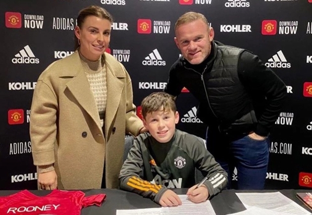 As Wayne Rooney’s son Kai joins Man Utd: Ronaldo, Neville, Zidane, Maldini, and sons aiming to follow in dad’s footsteps - Bóng Đá
