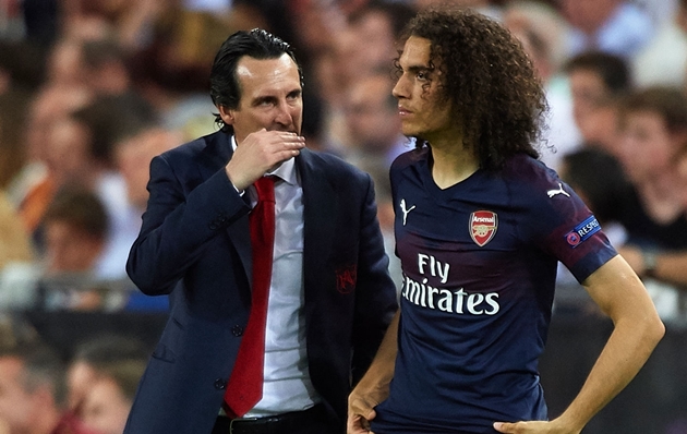 Arsenal loanee Matteo Guendouzi’s wife pregnant with baby girl as he performs bump celebration - Bóng Đá