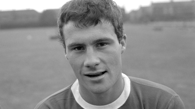 Phil Chisnall: Last player to transfer between Manchester United and Liverpool dies aged 78 - Bóng Đá