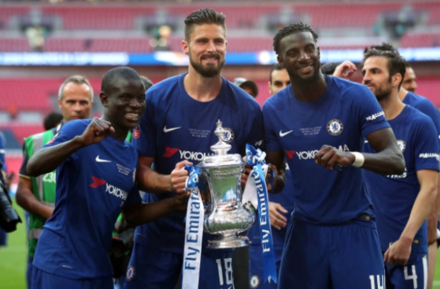 Chelsea's demands for Tiemoue Bakayoko are ridiculed and labelled 'pure madness' - Bóng Đá