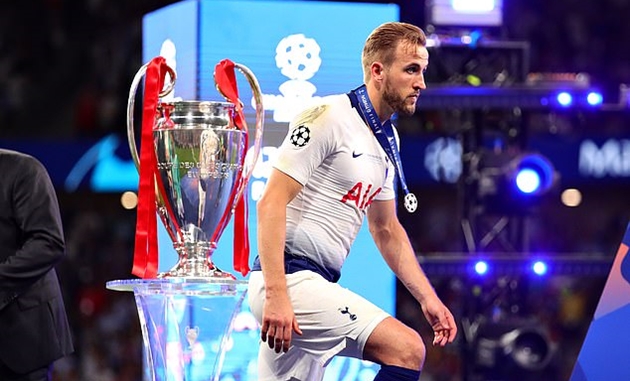 Jermain Defoe tells Harry Kane he HAS to leave Tottenham if he wants to win major trophies - Bóng Đá