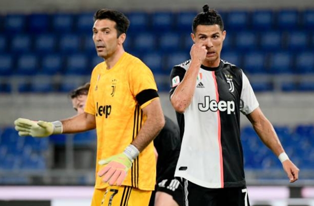 Buffon cân nhắc rời Juventus - Bóng Đá