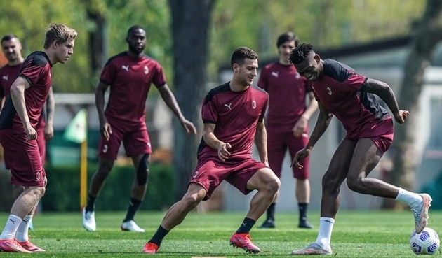 AC Milan tập luyện trước đại chiến - Bóng Đá