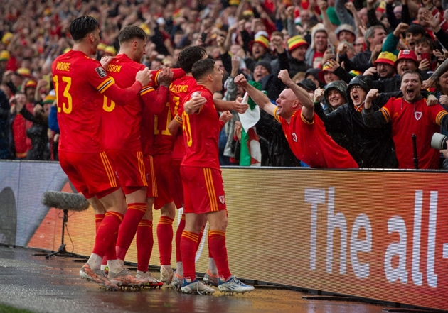 ‘It’s down to him’: Daniel James reveals emotional story behind Wales journey - Bóng Đá