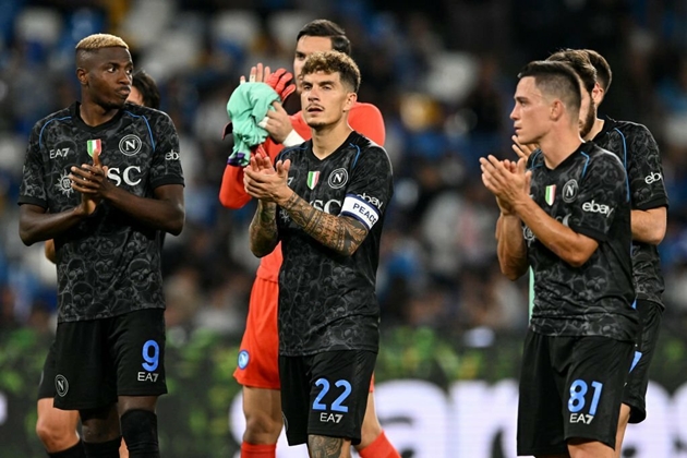 Napoli tiếp tục có thêm một trận đấu thất vọng.