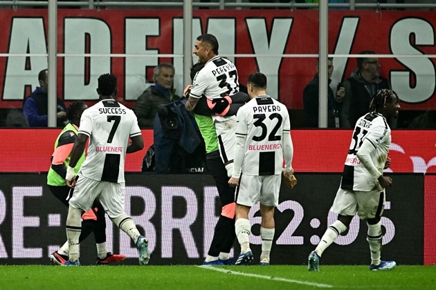 Sự bất lực đang bao trùm AC Milan - Bóng Đá