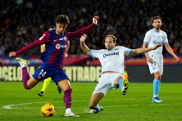 Joao Felix trong màu áo Barcelona.