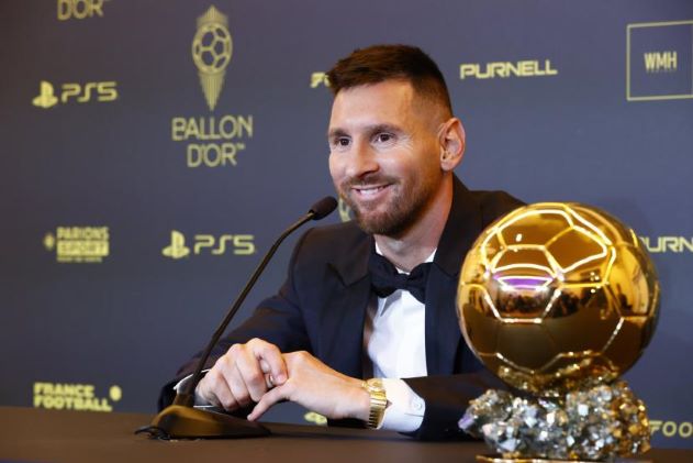 Messi emotionally paid tribute to Maradona after winning his 8th Golden Ball - Football