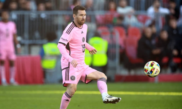 4 cầu thủ hưởng lương cao hơn Messi